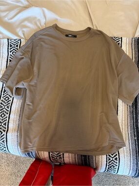 Men's Ribbed Short-Sleeve Shirt in Taupe